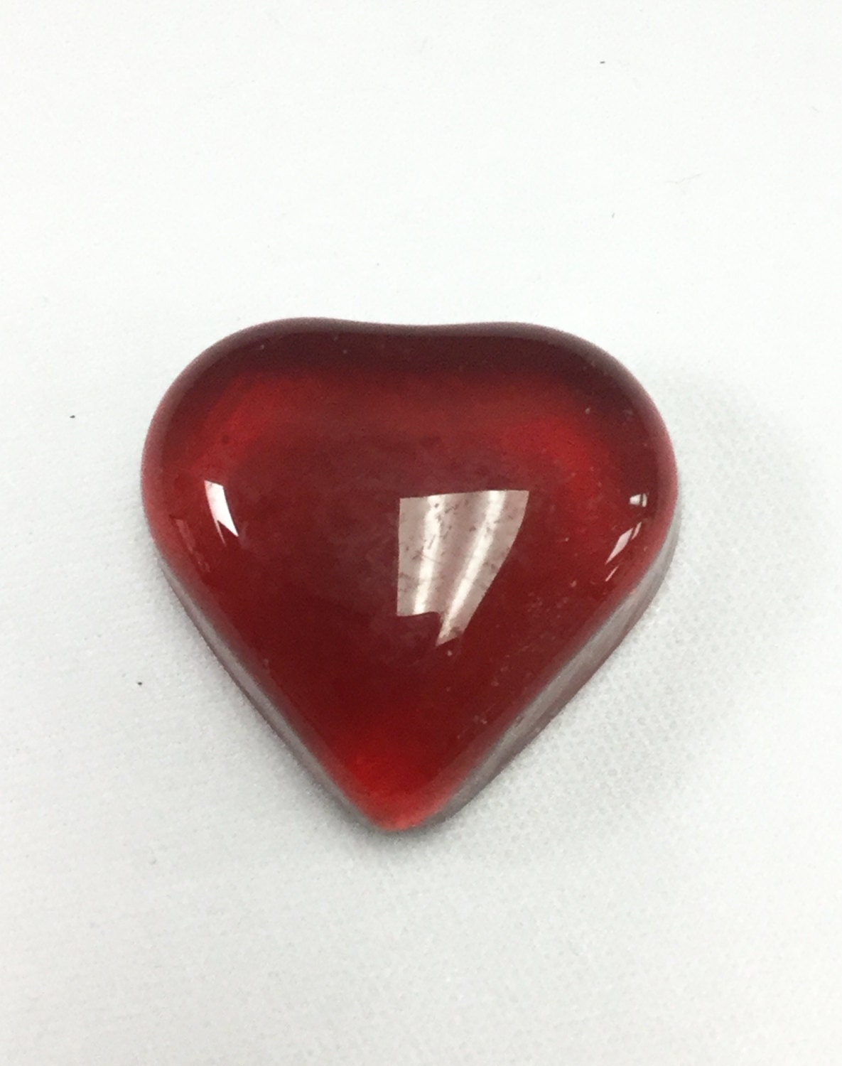 Close Out 1 Cherry Red Heart Shaped Glass Gems Victory 0703