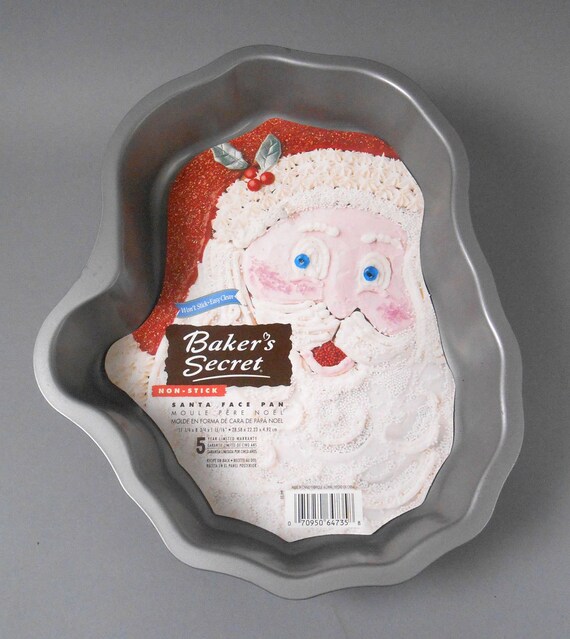 Baker's Secret Santa Face Cake Pan with Insert and