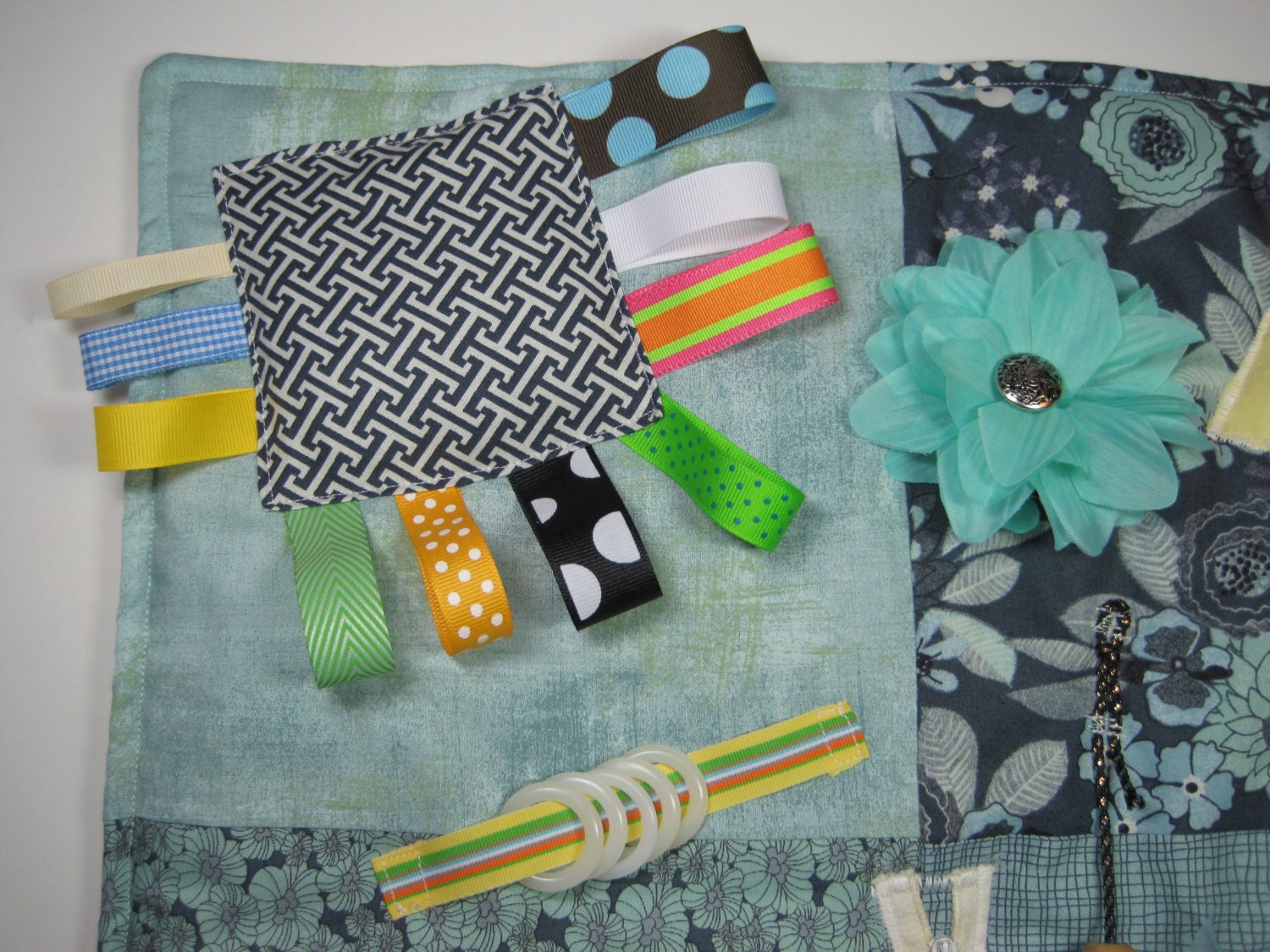 Fidget Quilt for Dementia Alzheimer's and others.