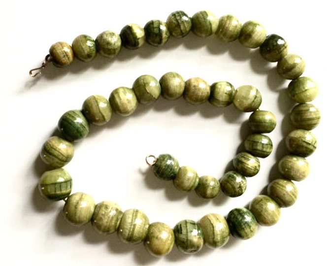 Vintage Estate Thick Short Beaded Jade Beads Necklace