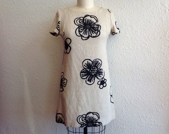 1960s Cream linen dress with oversized floral print