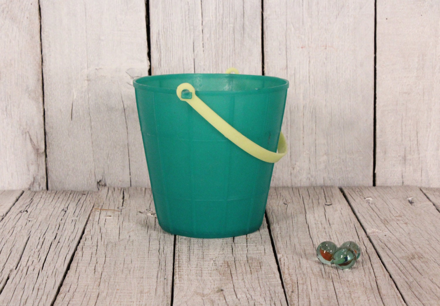 Child's sand pail Vintage green plastic sand pail Old