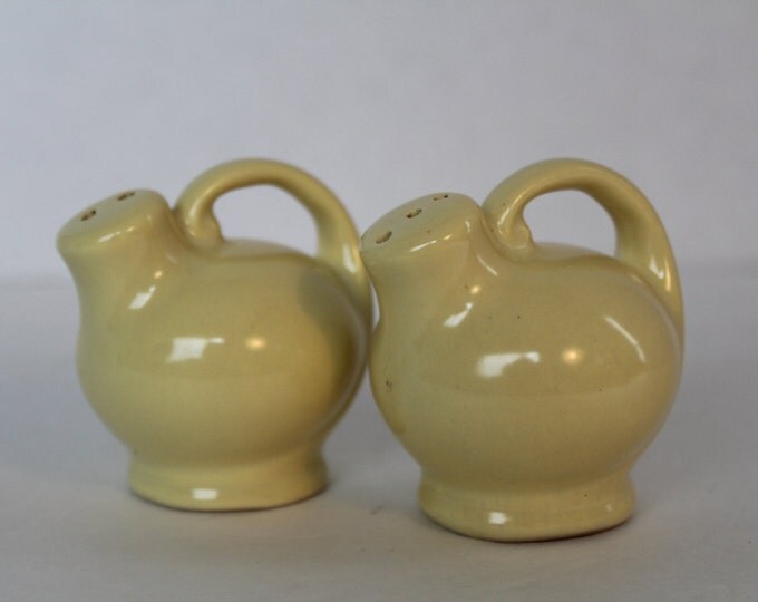Vintage Pitcher Salt and Pepper Shakers, Kitchen Collectible