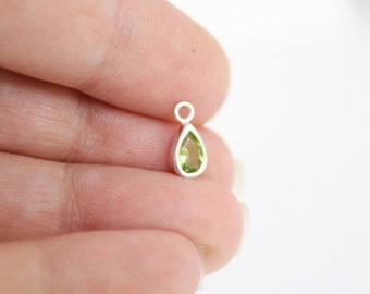 Peridot Charm - Sterling Silver Pendant - August Birthstone - Pear Shape Charm - Silver Findings - Rain Drop - Wholesale Supplies / SS-GC002