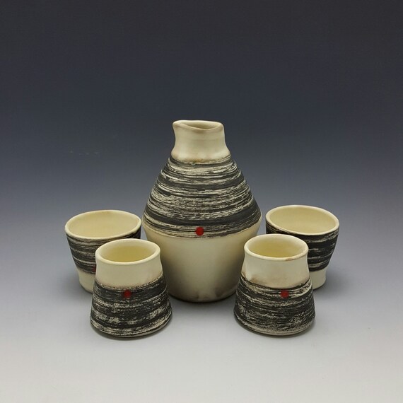 Set of handmade ceramic sake bottle and 4 cups by Potteryi.