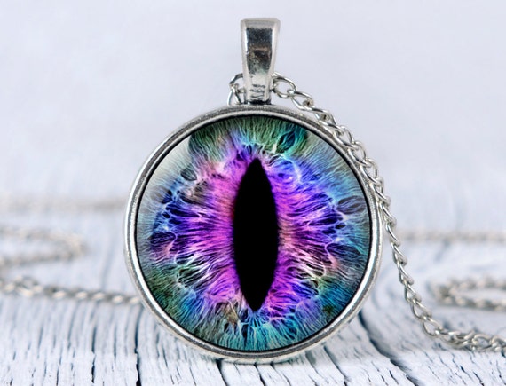 Cat's eye magic necklace Dragon's eye pendant Magical