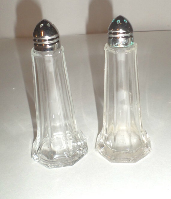 Vintage Diner Style Salt & Pepper Shakers Octagon Glass Salt