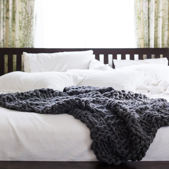 Chunky Knit Throw Blanket Pattern (Arm Knitting) from ...