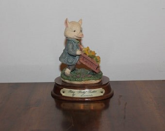 Peter "Porky" Trotter by Leonardo, Little Nook Village Pig Figurine, LN-28, Heritage Mint Ltd., Lesser & Pavey Ltd., Collectible