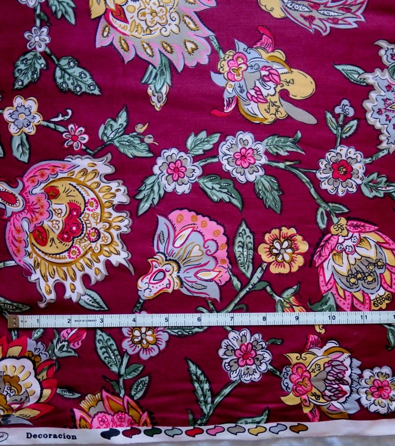 Cotton chintz fabric remnant/ by 1/2yard/1980s floral design/width 62"/needlecraft supply/sewing