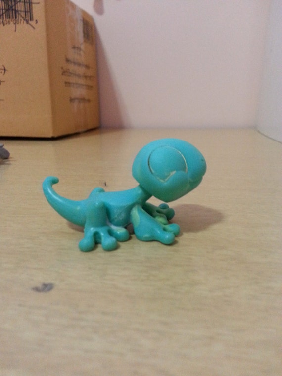 Custom Littlest Pet Shop Lizard 111