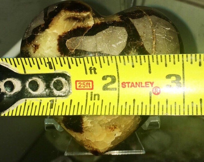 Septarian Crystal Heart from Madagascar Hand Carved Natural Mineral Heart Healing Crystals \ Reiki \ Healing Stone \ Healing Stones \ Chakra