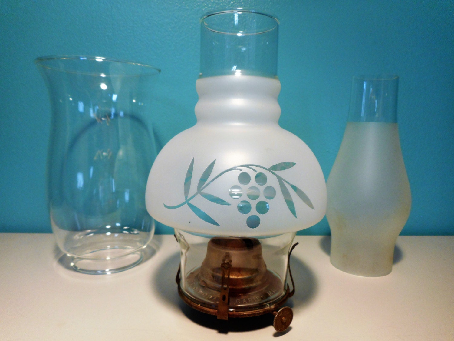 USA Frosted and Clear Glass Chimneys Hurricane Oil Lamp Shades