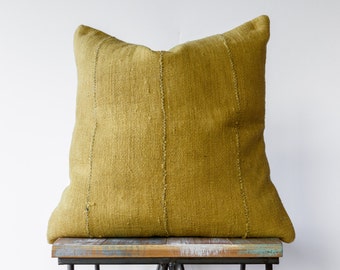 Authentic African Mud Cloth Pillow in Mustard Yellow/Gold color // Decorative Throw Pillow (18", 22", 24" Lumbar)