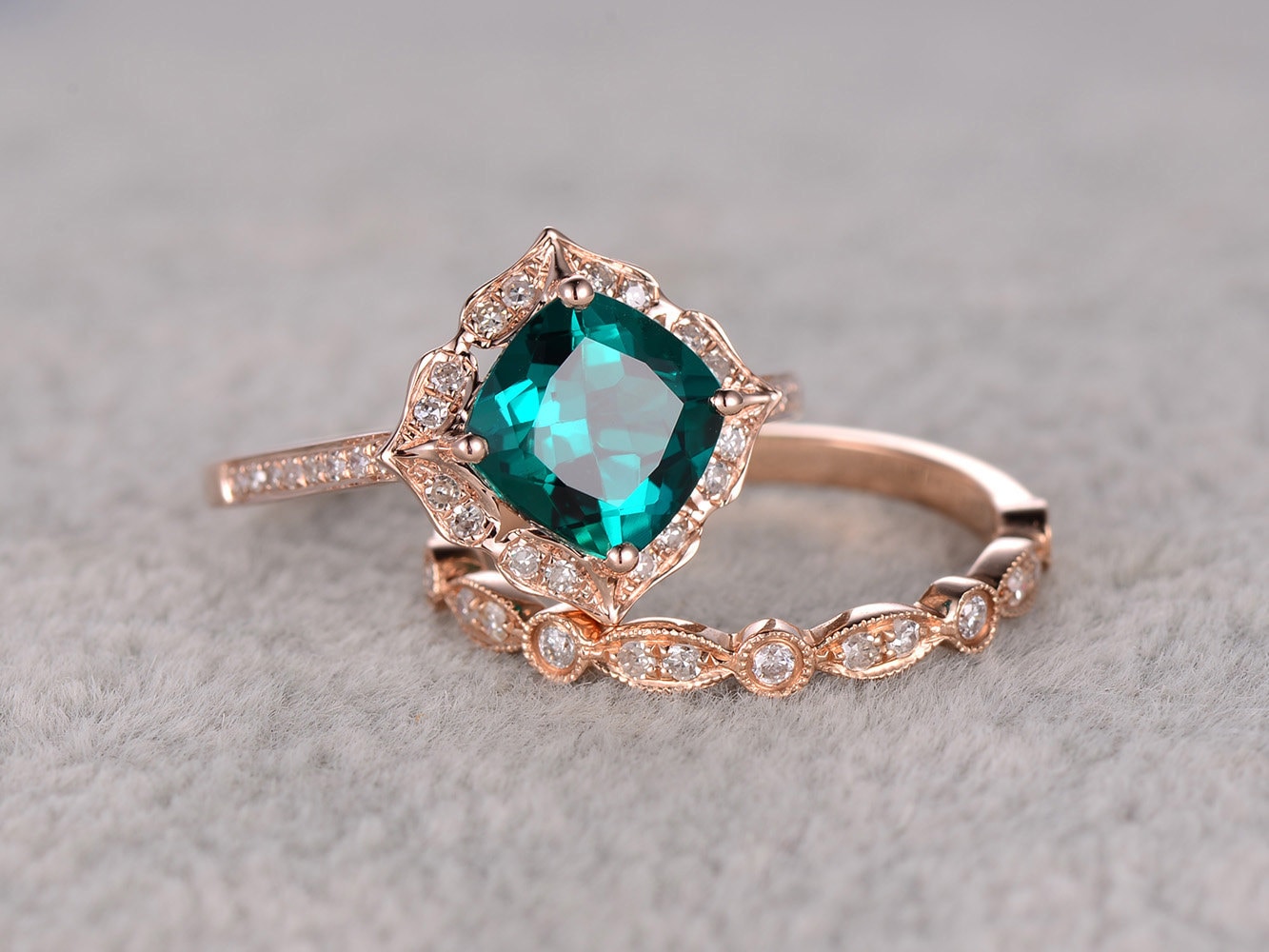 Emerald Engagement Rings for a One-of-a-Kind Bride ...