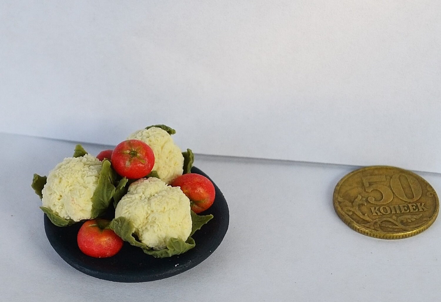 Dollhouse realistic food miniature food Realistic tomatoes