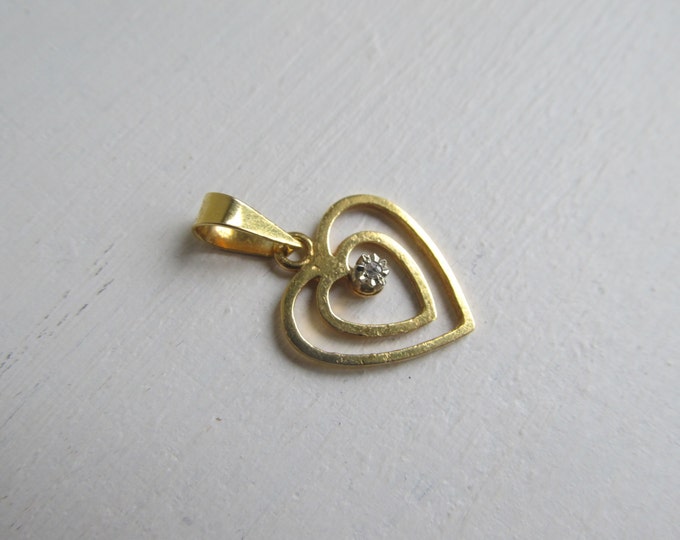 Gold heart pendant charm, delicate vintage 14k 14 carat gold fine jewelry, Valentines day gift for girlfriend, gift for wife, gift sister