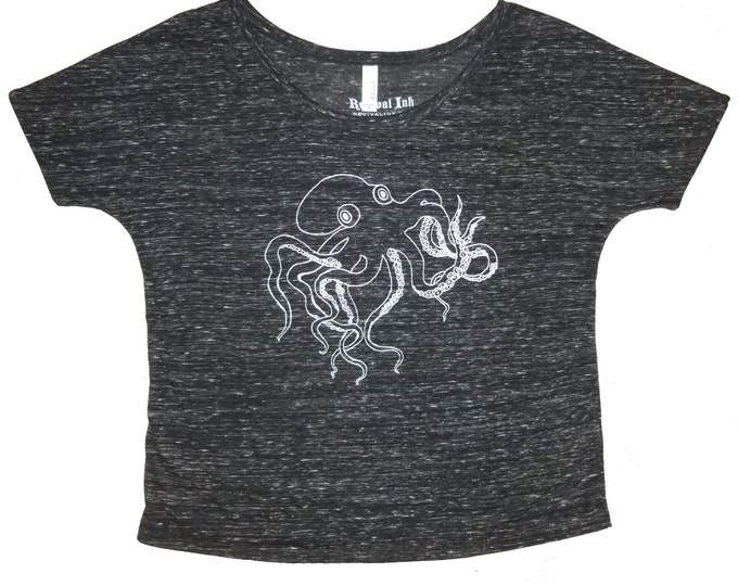 Women Graphic Tee, Women Plus Size T, Plus Size Graphic Tee, Trendy Plus Size, Women Octopus Shirt, Octopus Tshirt, Octopus T-shirt, Tee