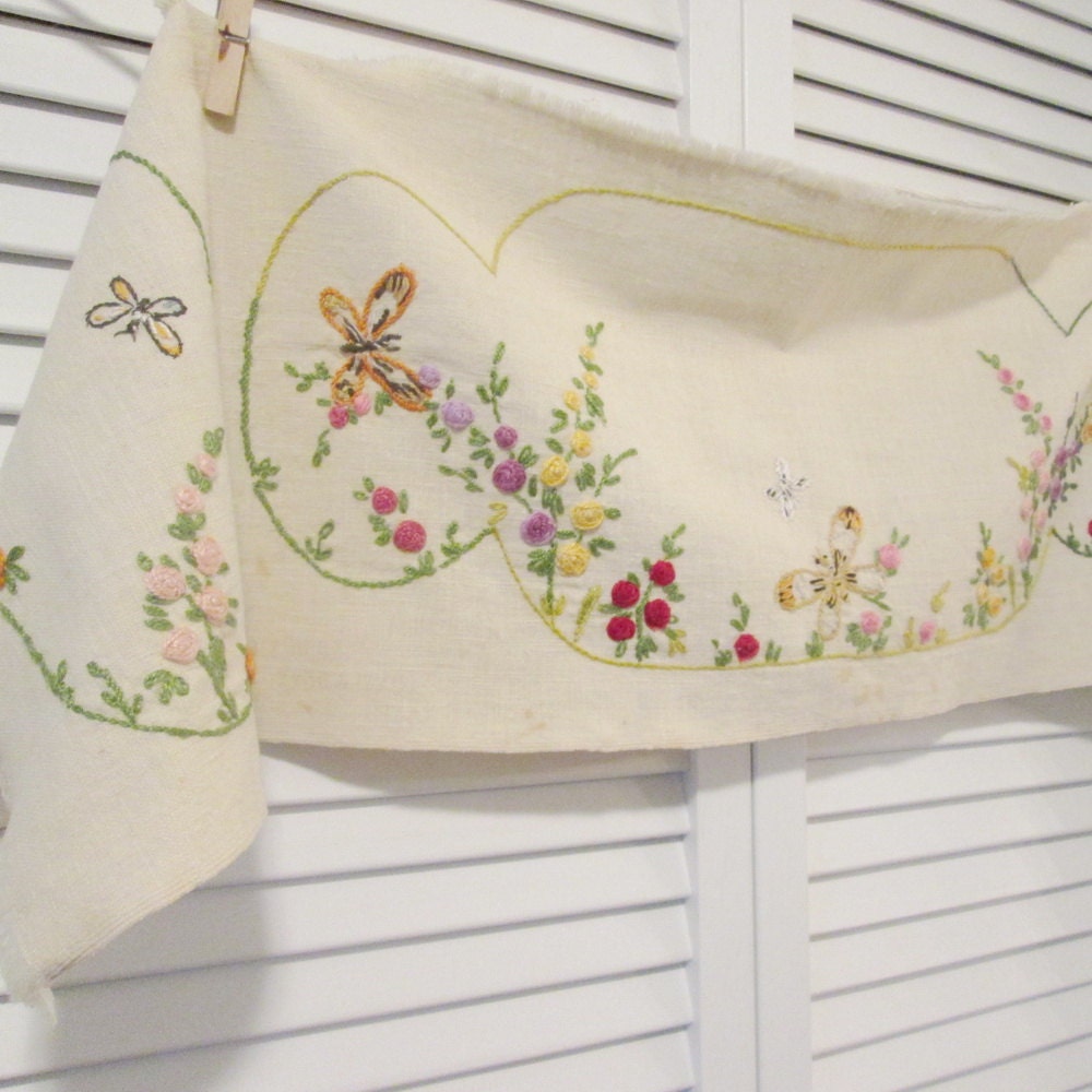 Vintage Linens Hand Embroidered Linen Panel Flowers and