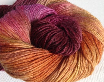 Hand dyed merino tussah silk dk 3.5 ozs 100 g 210 yards