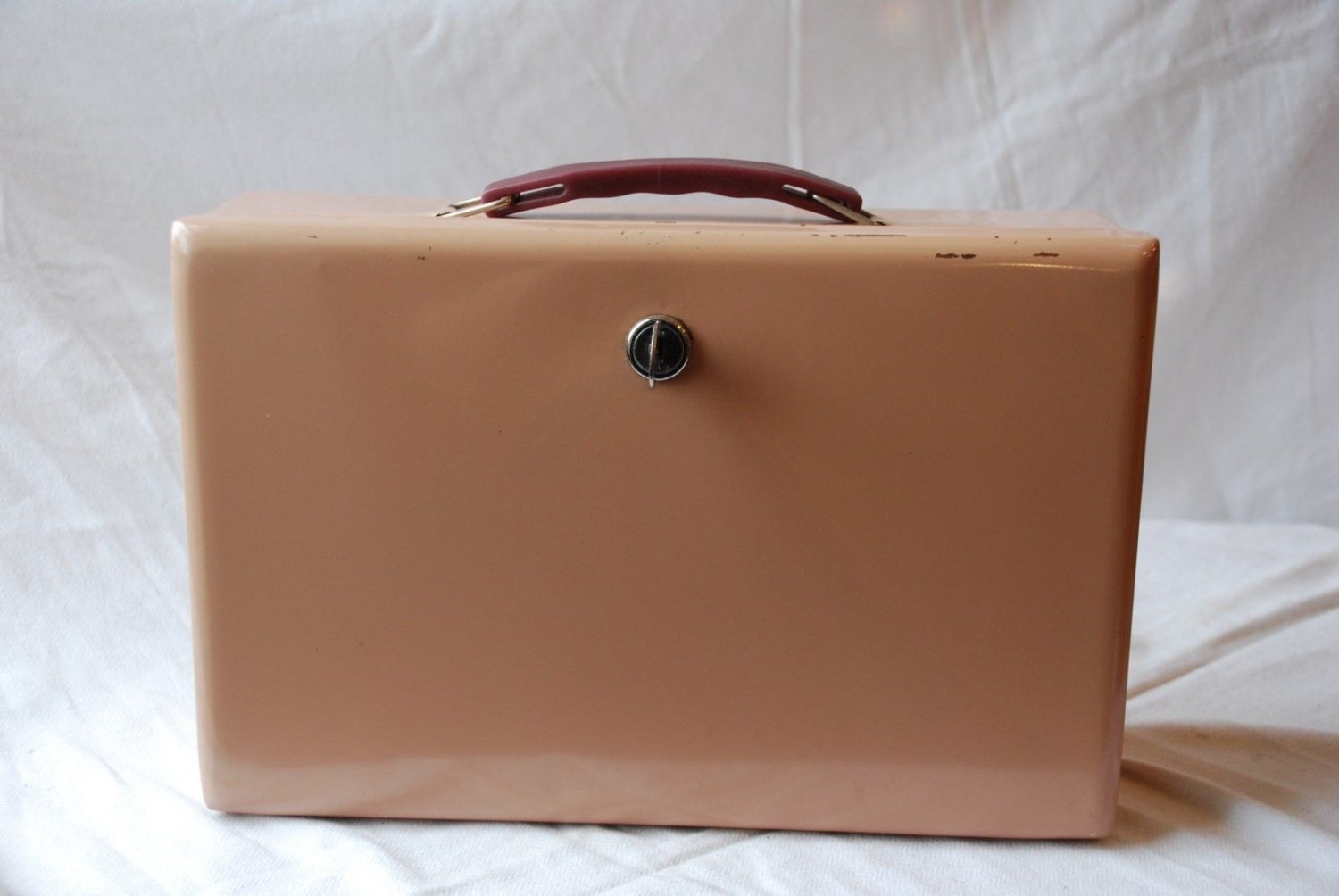 Vintage Pink Enamel and Metal Fire Safe Money Jewelry Cash Box with Key
