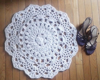 Off White Crochet Doily Rug 24" Circle Non Skid