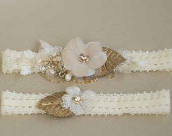 Gold Wedding garter, Wedding garter set, Bridal garter, lace wedding garter, Lace garter set, Bridal Garter set, Lace Garter, Floral garter