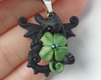 Lucky clover Night Fury Toothless Dragon St Patrick day pendent