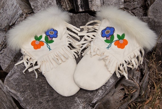 Native Nanook Alaskan Moose Leather Beaded Winter Mittens Gloves