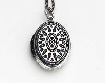 Oval Locket, Lockets For Women, Picture Locket Necklace, Victorian Silver Locket, Photo Locket, Locket, Locket Necklace, Oval Locket