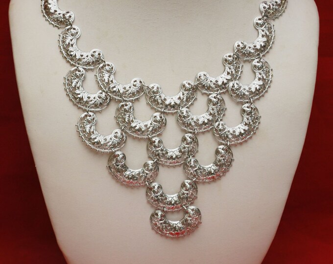Vendome Silver Bib Necklace - Ornate Mesh silver links - Signed - Mid Century