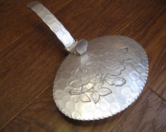 Vintage Kraftware Aluminum Silent Butler/Crumb Catcher With Flip Top Lid