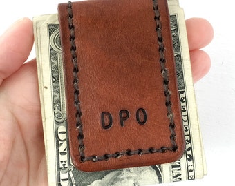 Magnetic Money Clip. Personalized Mens leather money clip with custom initials. 3rd anniversary gift for him, for husband or boyfriend