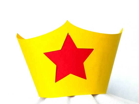 12 count yellow cupcake wrappers red stars Wonder Woman