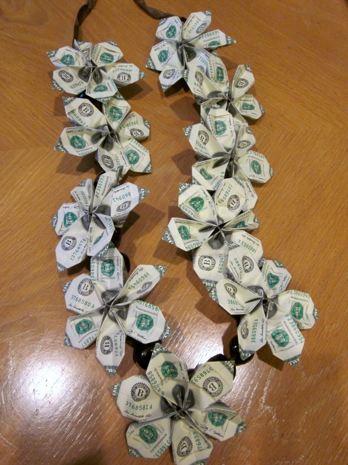 Kukui Nut Graduation Money Lei