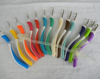 addi swing crochet hook 2.0 - 8.0 mm with ergonomic soft handle 140-7