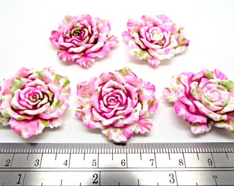 Pink Rose Cabochons, 5 Polymer Clay Cabs, Flower Cabochons, Flatback Flowers, Rose Cabochon, Kawaii Cabochons, Pink and Green, UK Seller