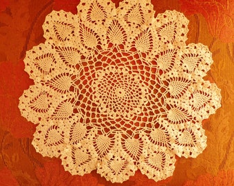 Vintage Doilie Vintage Linens Pineapple Pattern Doily