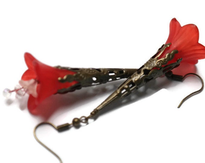 Red earrings, lucite flower earrings, drop earrings, handmade earrings, trumpet flower earrings, braidsmade earrings, filgree earrings