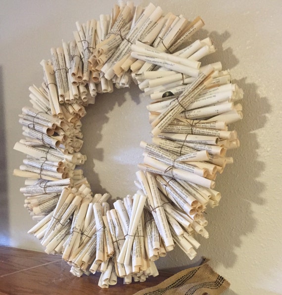 Items similar to Paper Wreath 22" on Etsy