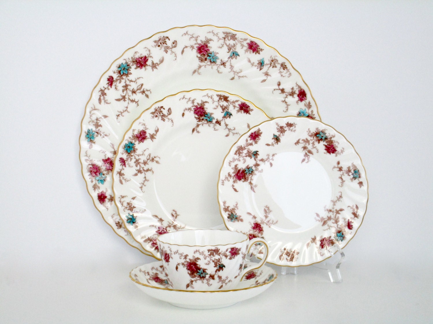 4 Place Setting Minton Bone China England Ancestral S.376