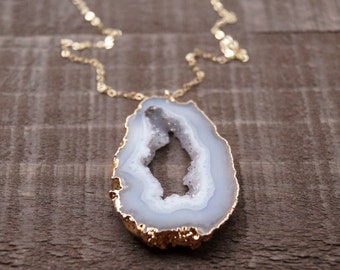 Agate Slice Necklace, Agate Necklace, Agate Druzy, Raw Stone Necklace, Organic, Bohemian Style, Boho Necklace, Gemstone Necklace, Grey