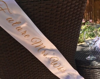 Bachelorette sash, Bridal party sash, Future Mrs sash, bride sash, Bachelorette party sash, glitter gold sash, Dirty thirty, birthday sash