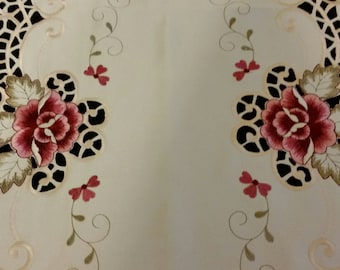 Pink & Off White Flower Table Runner