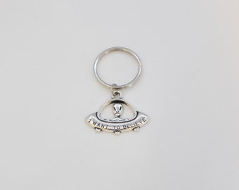 Alien Keychain, UFO Keychain, X-Files Keychain, I Want To Believe Keychain, Alien Charm, X Files, Ufo Charm, Charm Keychain, Aliens, Ufo