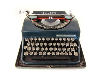 1945 - Olivetti Invicta Ivrea MP1 Typewriter - Very Rare - Navy Blue - Includes Complete Case and Ribbon - Cleaned and Working