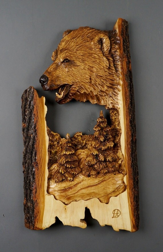 Bear carved on wood wood Art Wall Sculpture Art Animalier