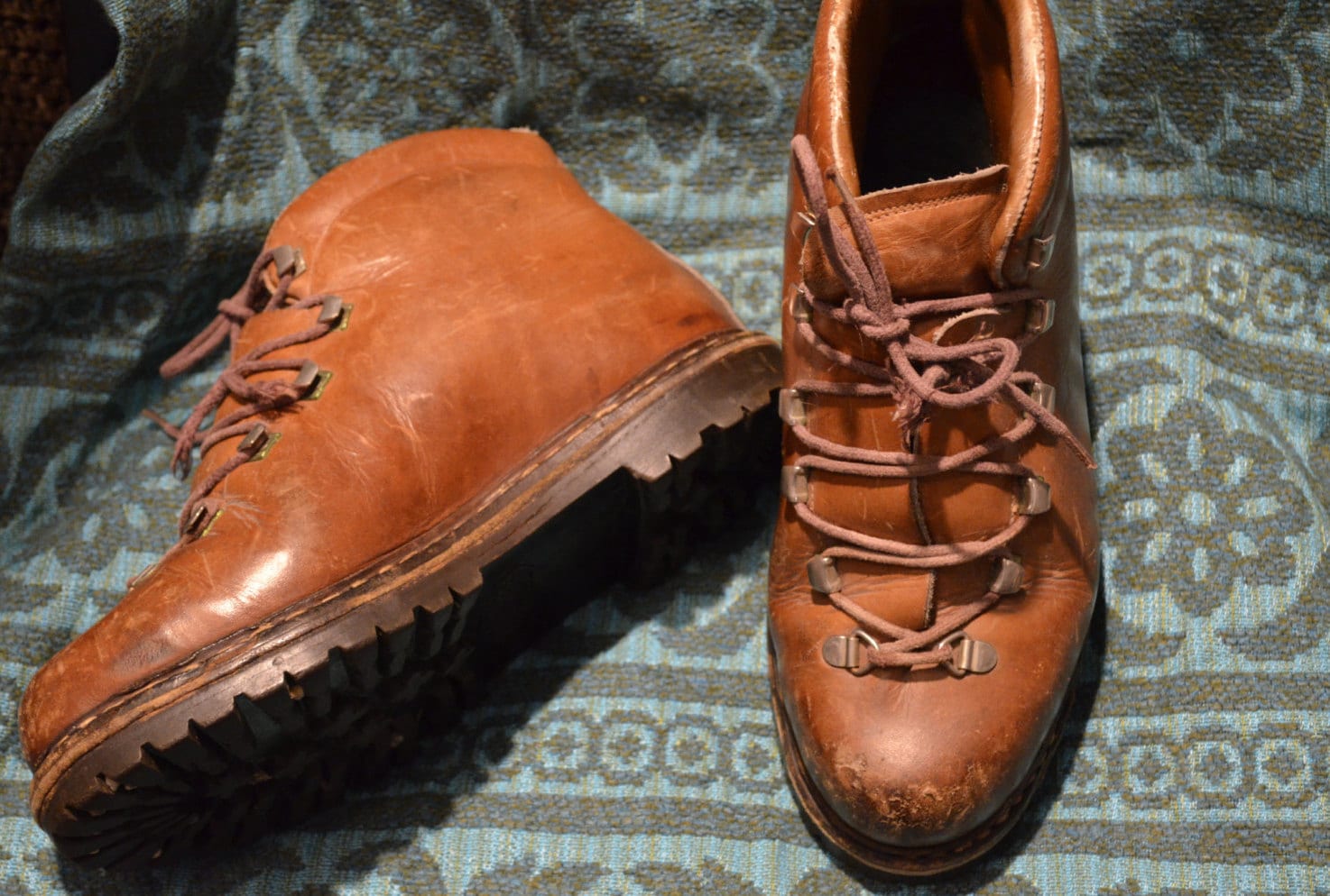 Vintage brown italian leather Hiking boots Work Boots Vibram