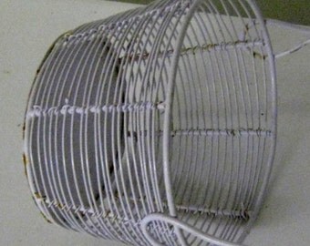 Vintage Basket Wire Fil de Fer West German Metalkorb Shabby basket/cosy white RUSTY Wire basket Fil de Fer basket/cosy
