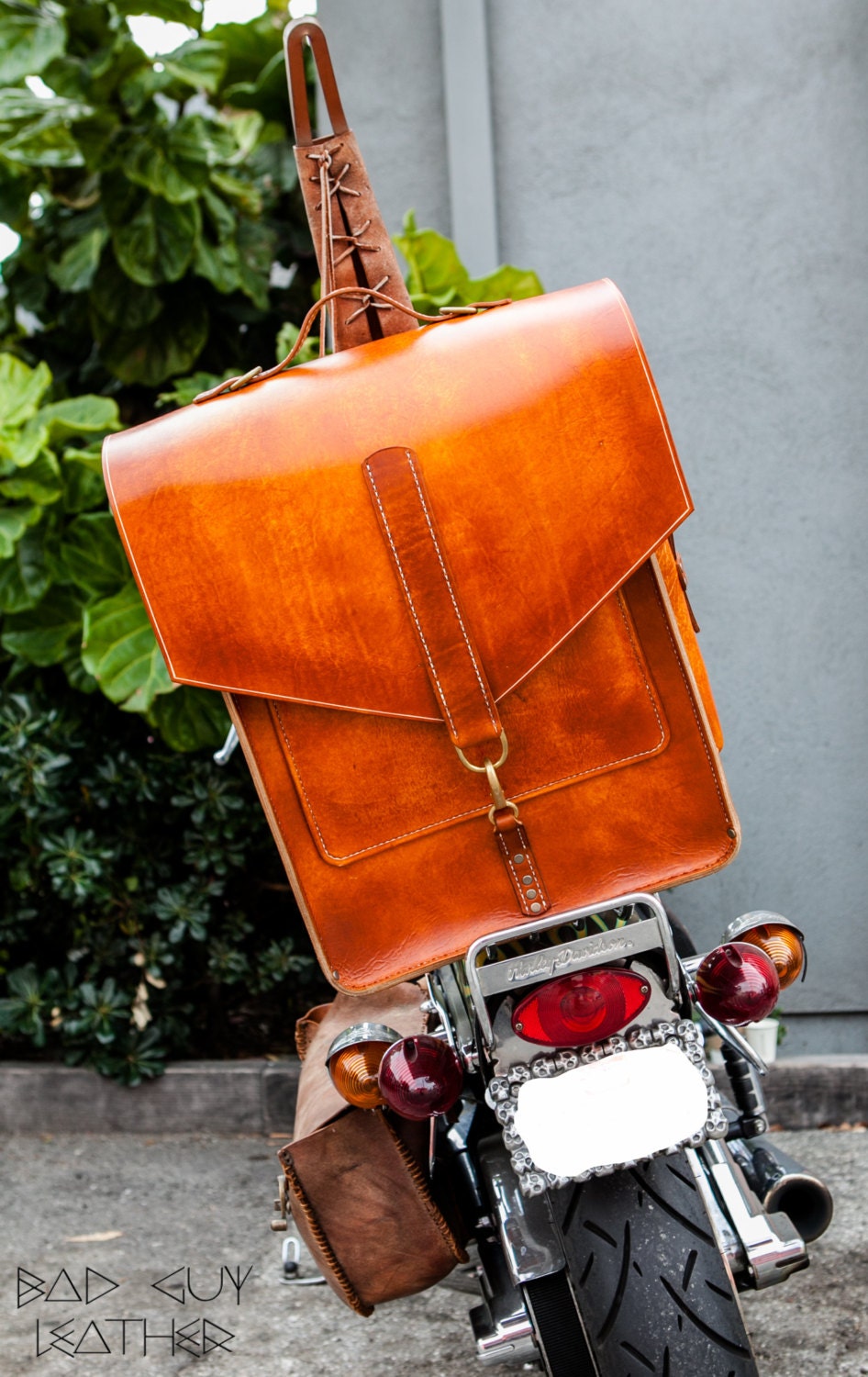 motorcycle tail/sissy bar leather bag leather backpack